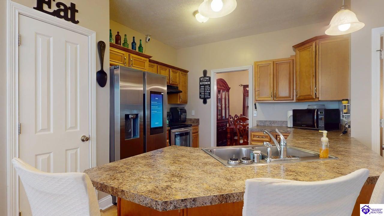 Listing Picture 317 Vineland Place Drive Vine Grove, KY 40175 MLS HK25004998