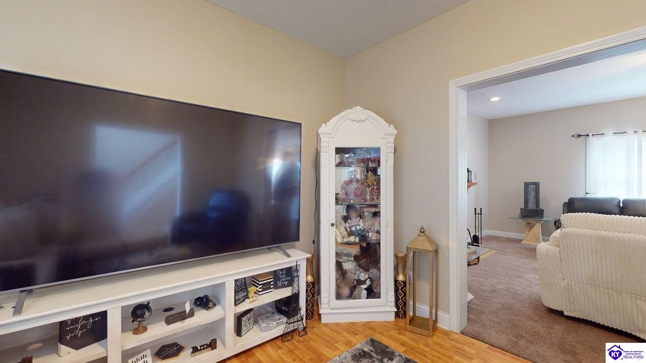 Listing Picture 317 Vineland Place Drive Vine Grove, KY 40175 MLS HK25004998