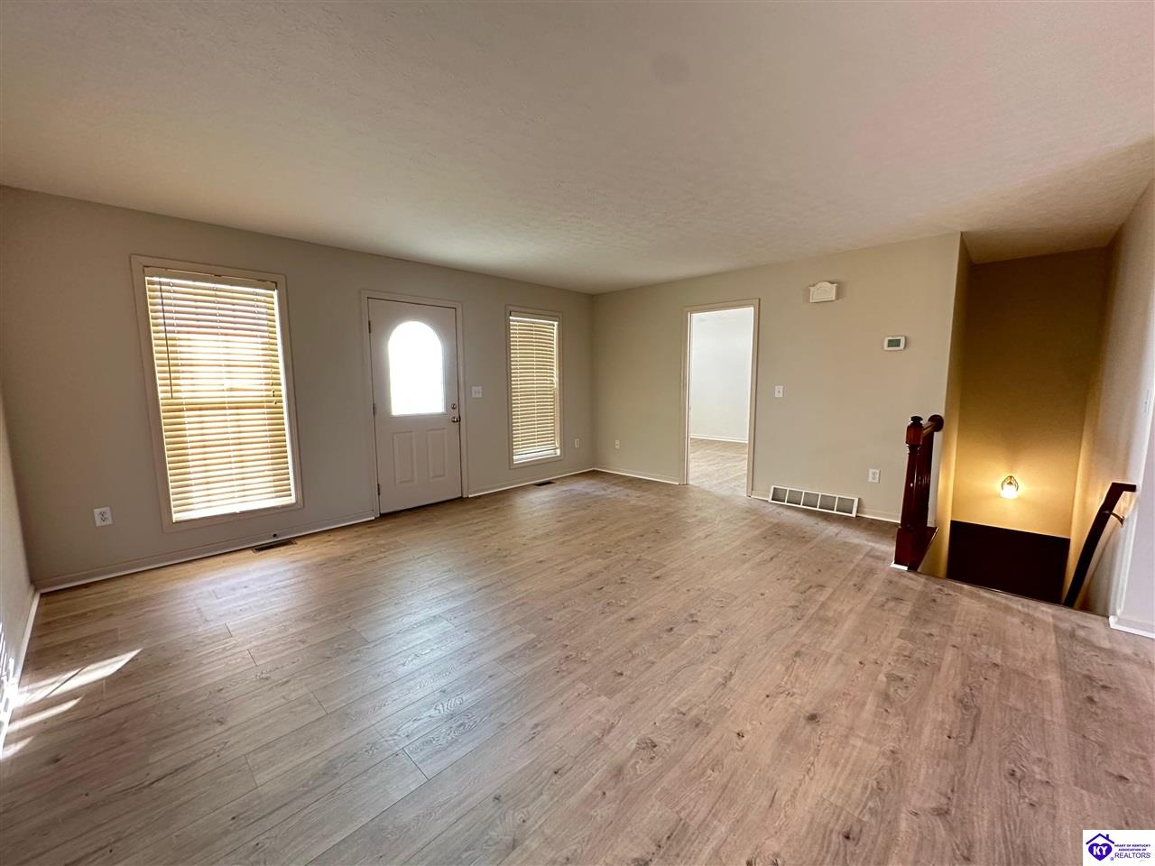 Listing Picture 11 Bear Oak Court Cecilia, KY 42724 MLS HK25005022