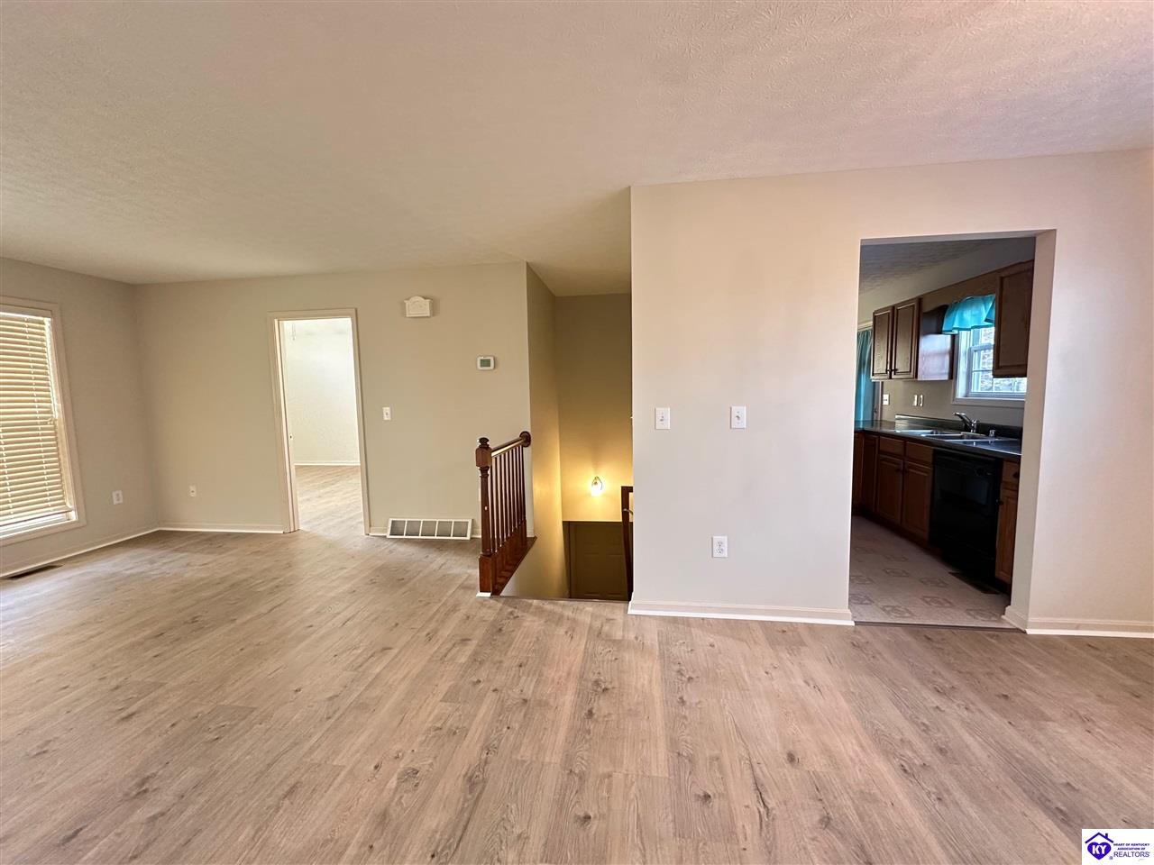 Listing Picture 11 Bear Oak Court Cecilia, KY 42724 MLS HK25005022