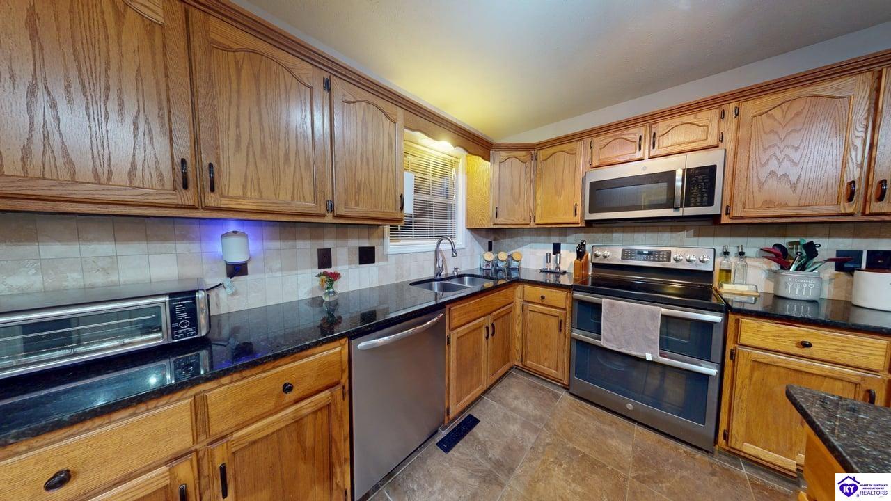 Listing Picture 114 Seth Court Radcliff, KY 40160 MLS HK25005035