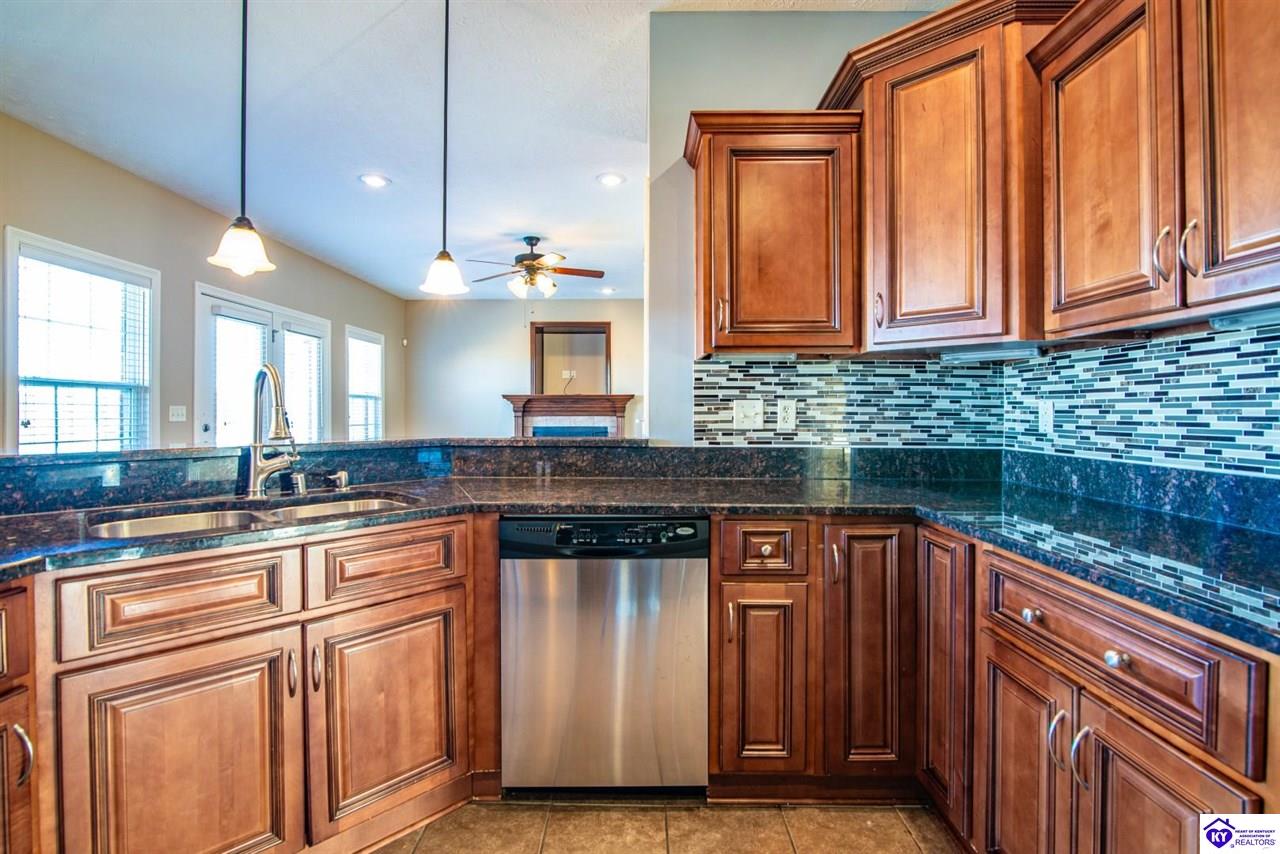 Listing Picture 340 Vineland Place Drive Vine Grove, KY 40175 MLS HK25005041