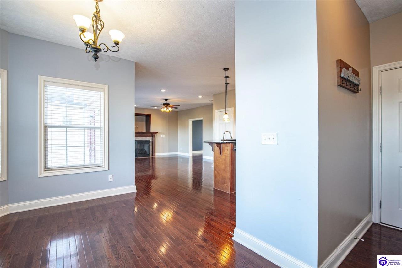 Listing Picture 340 Vineland Place Drive Vine Grove, KY 40175 MLS HK25005041