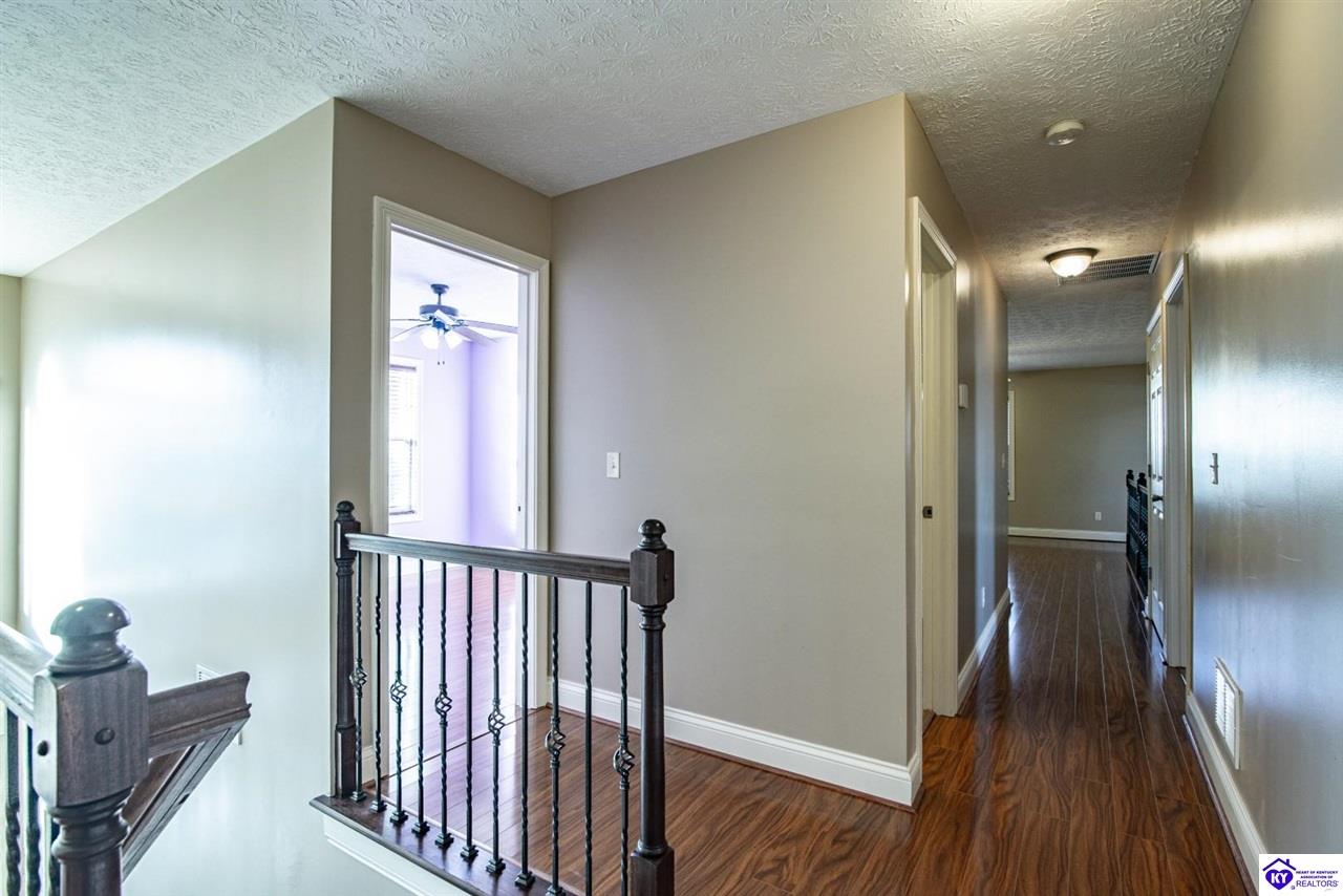 Listing Picture 340 Vineland Place Drive Vine Grove, KY 40175 MLS HK25005041