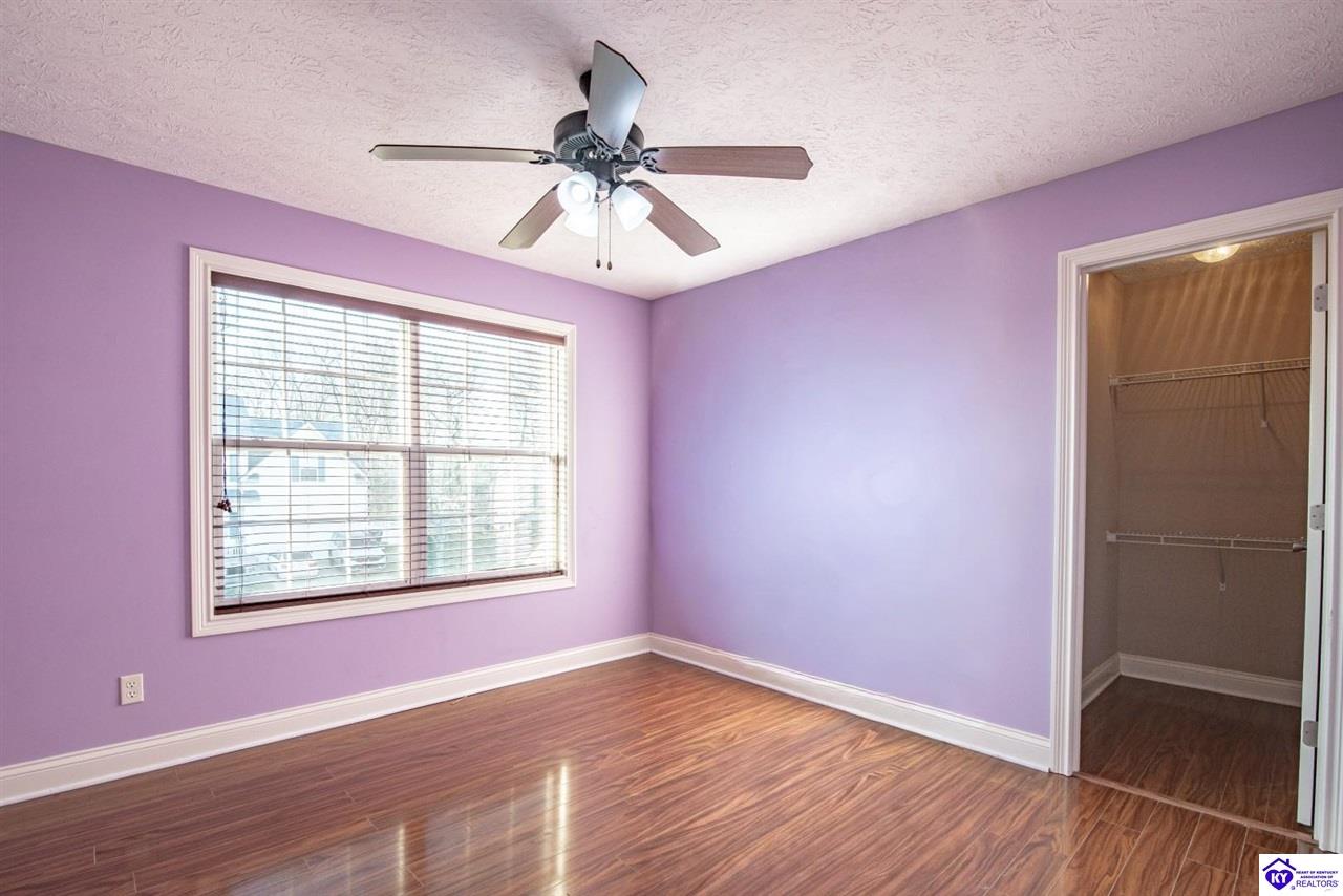 Listing Picture 340 Vineland Place Drive Vine Grove, KY 40175 MLS HK25005041
