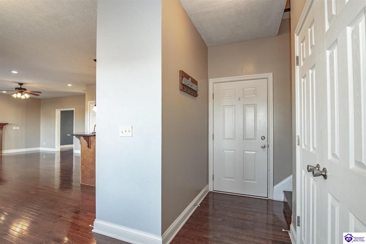 Listing Picture 340 Vineland Place Drive Vine Grove, KY 40175 MLS HK25005041