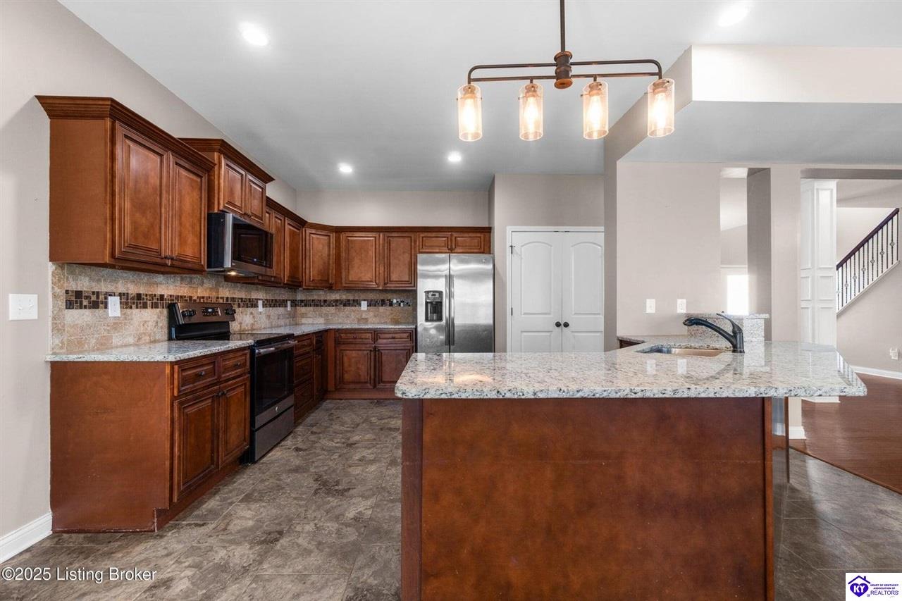 Listing Picture 316 Merlot Court Vine Grove, KY 40175 MLS HK25005093