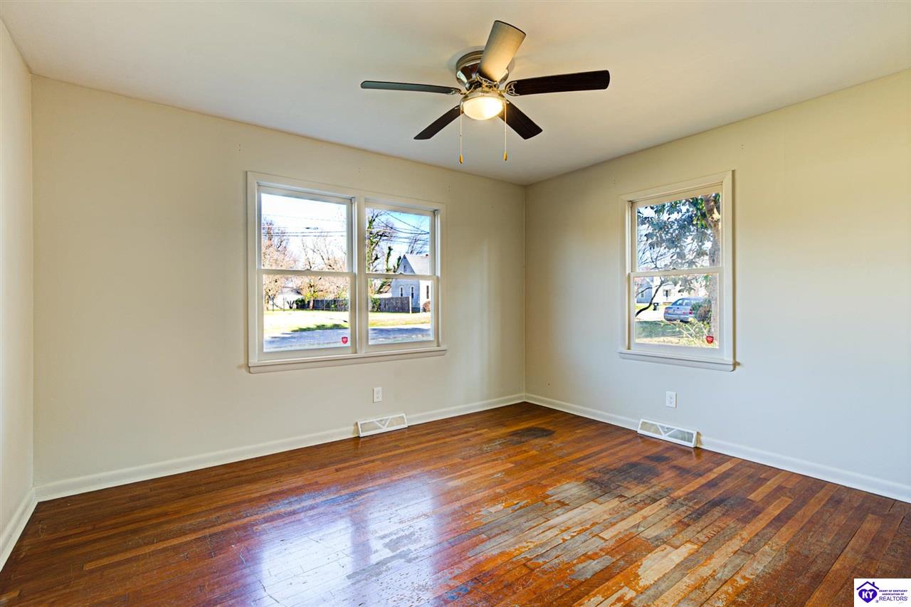 Listing Picture 430 College Street Elizabethtown, KY 42701 MLS HK25005125
