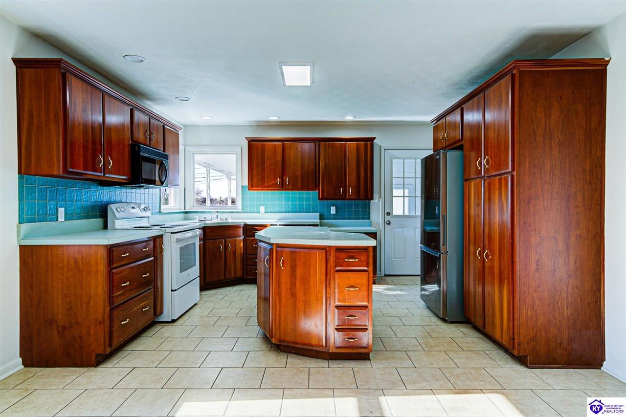 Listing Picture 430 College Street Elizabethtown, KY 42701 MLS HK25005125