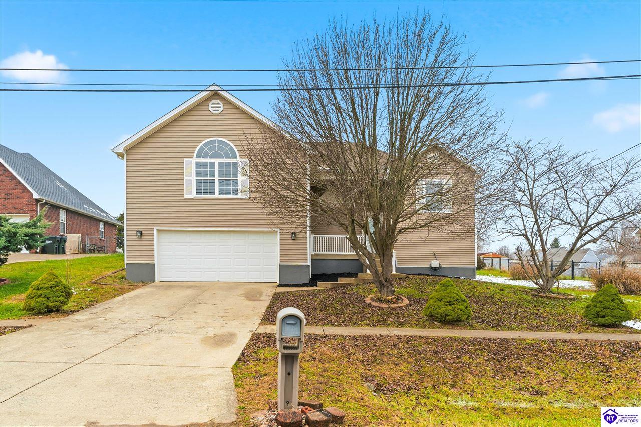 Listing Picture 219 Meadowlake Drive Radcliff, KY 40160 MLS HK25005176