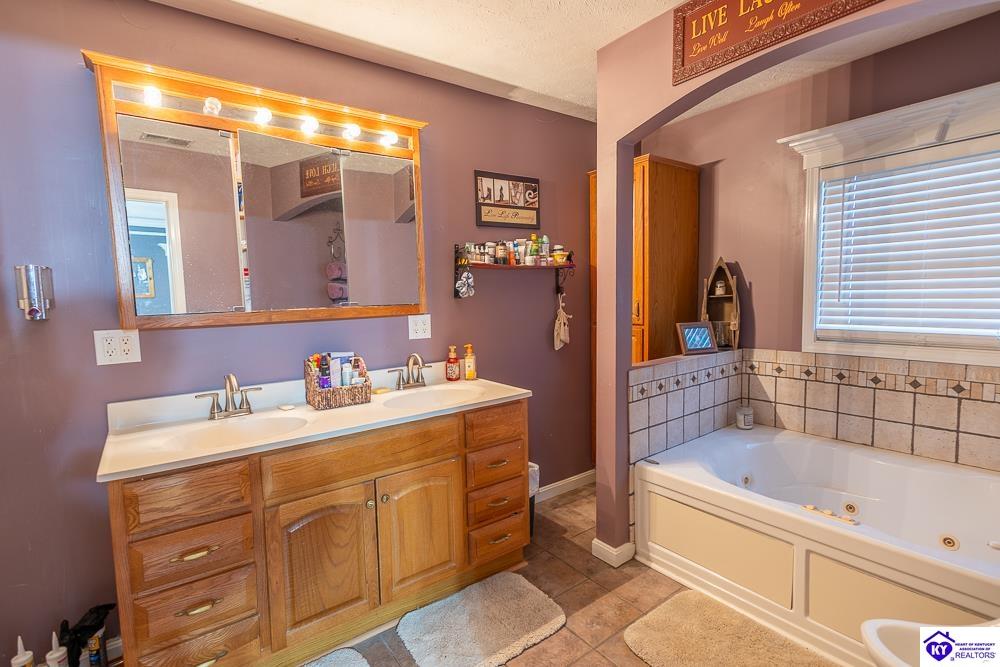 Listing Picture 9747 Mason Lane Fairdale, KY 40118 MLS HK25005193