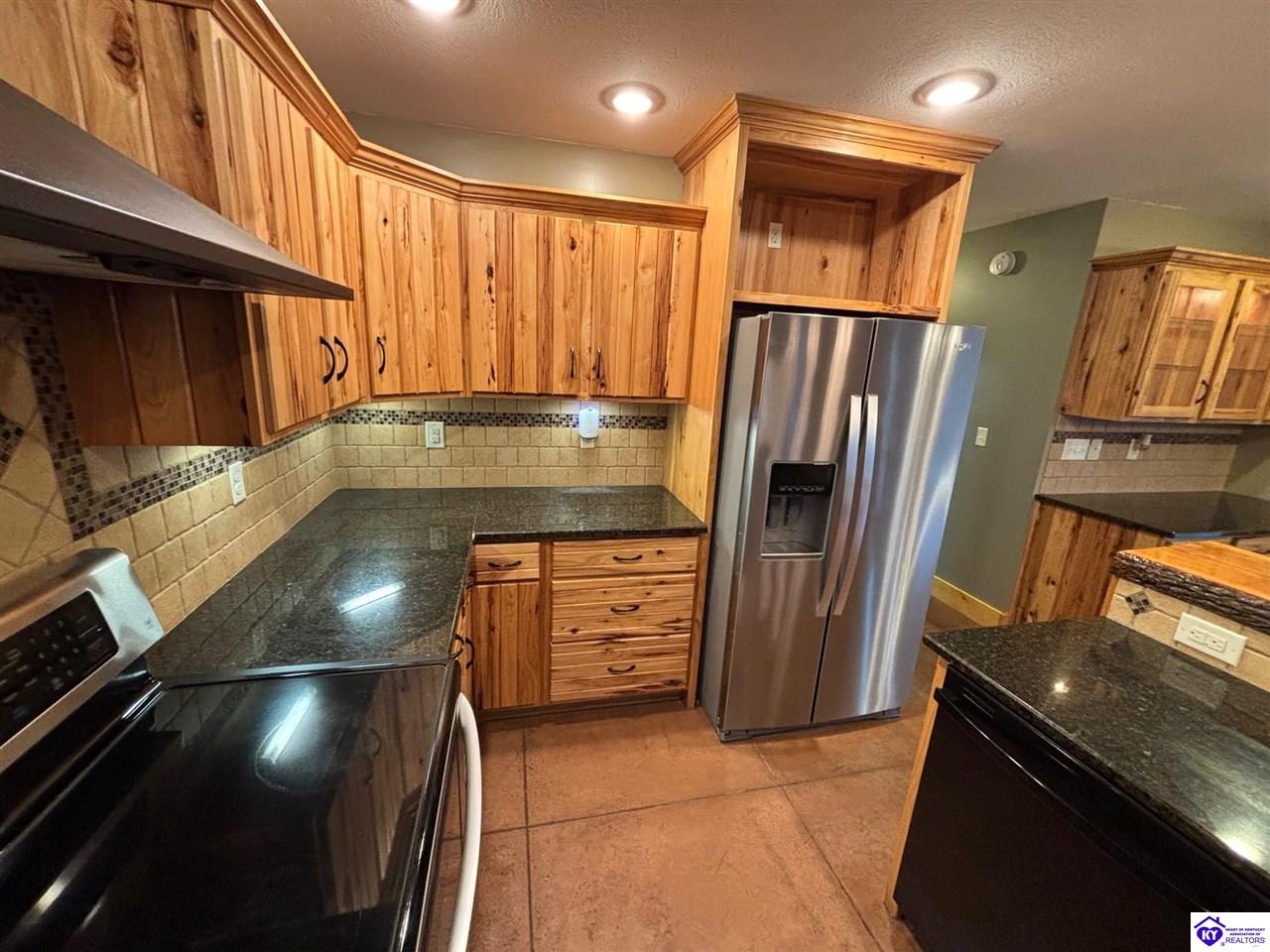 Listing Picture 2674 Fairground Road Brandenburg, KY 40143 MLS HK25005212