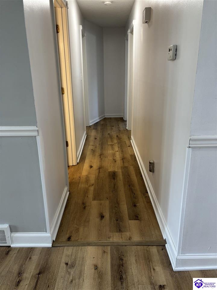 Listing Picture 304 Derek Avenue Elizabethtown, KY 42701 MLS HK25005224