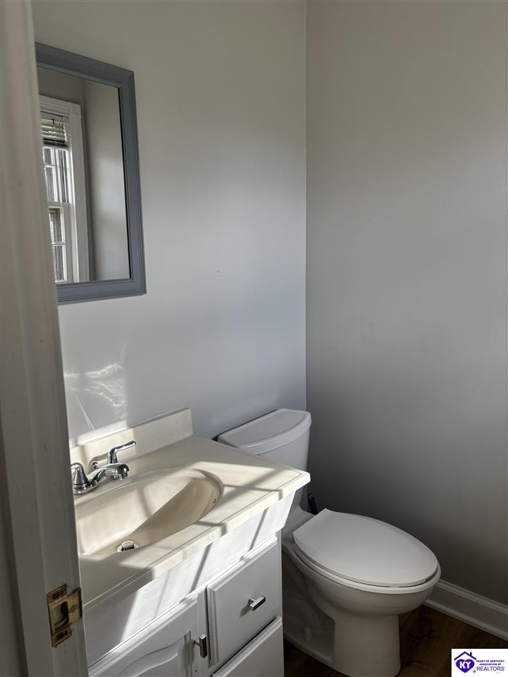 Listing Picture 304 Derek Avenue Elizabethtown, KY 42701 MLS HK25005224