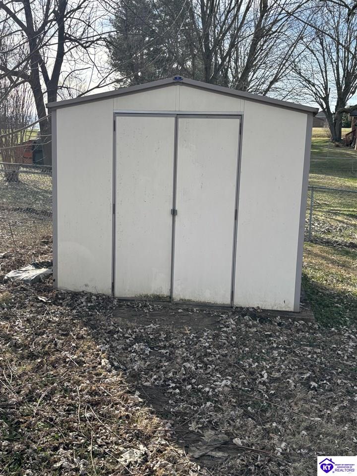 Listing Picture 304 Derek Avenue Elizabethtown, KY 42701 MLS HK25005224