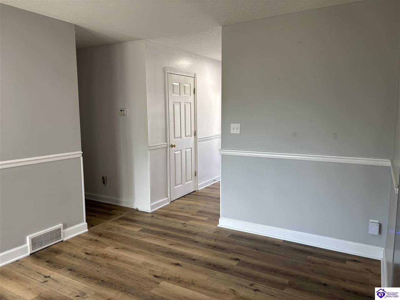 Listing Picture 304 Derek Avenue Elizabethtown, KY 42701 MLS HK25005224