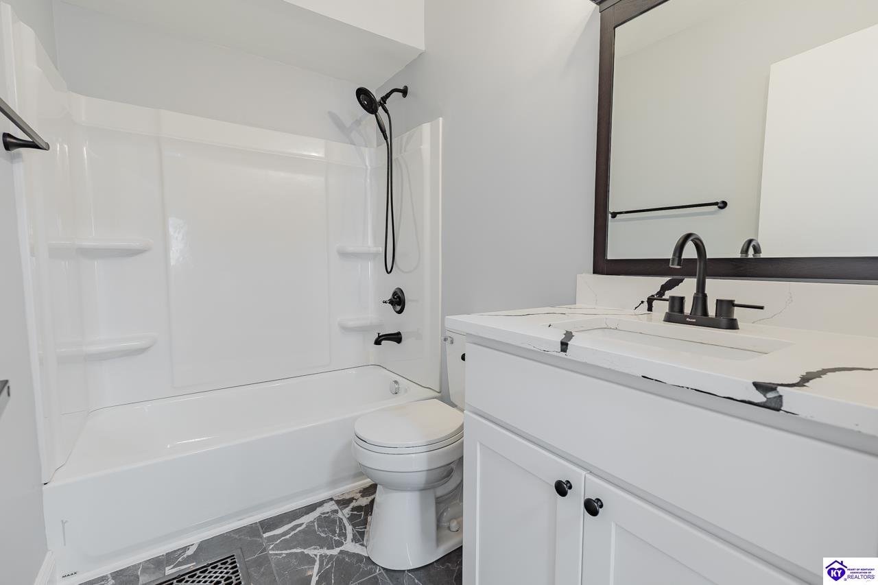 Listing Picture 705 Montgomery Avenue Elizabethtown, KY 42701 MLS HK25005283