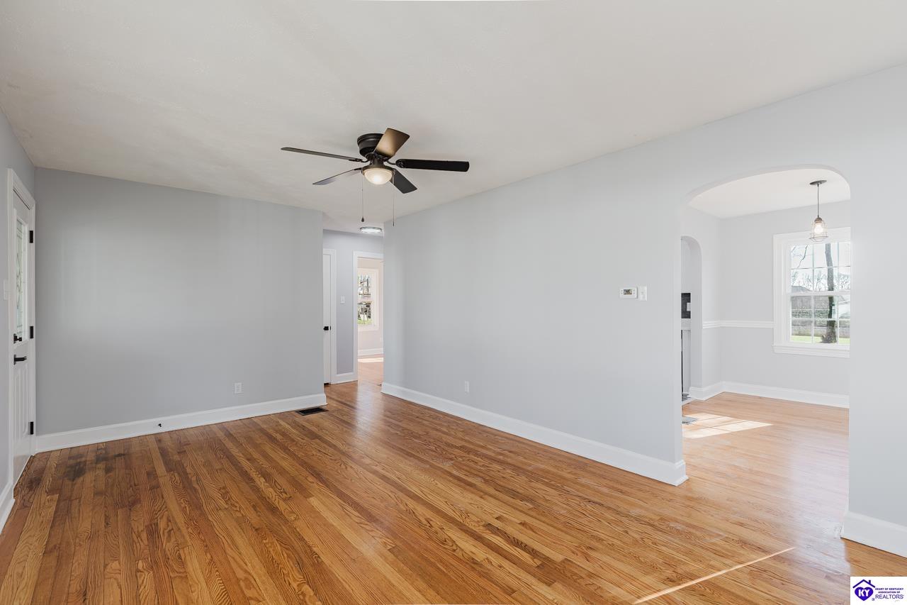 Listing Picture 705 Montgomery Avenue Elizabethtown, KY 42701 MLS HK25005283