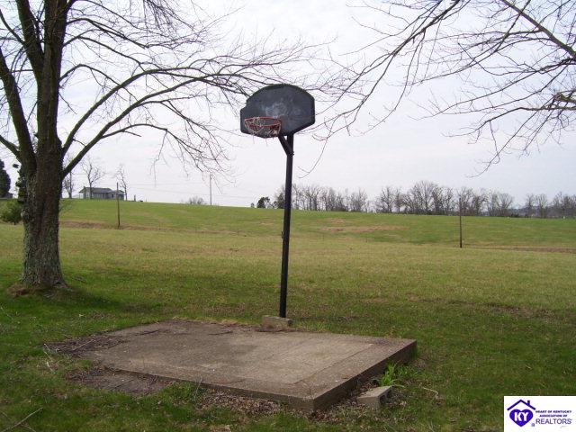 Listing Picture 6423 Elizabethtown Road Leitchfield, KY 42754 MLS HK10000055