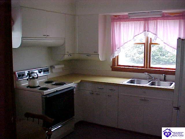 Listing Picture 401 Highland Avenue Vine Grove, KY 40175 MLS HK10000269