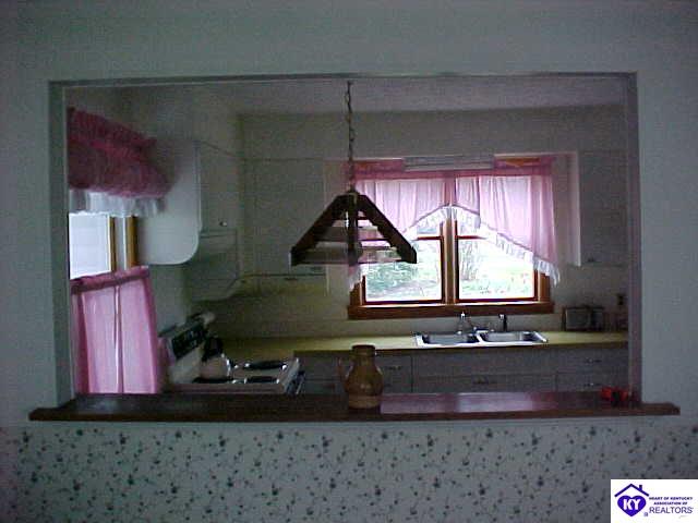 Listing Picture 401 Highland Avenue Vine Grove, KY 40175 MLS HK10000269