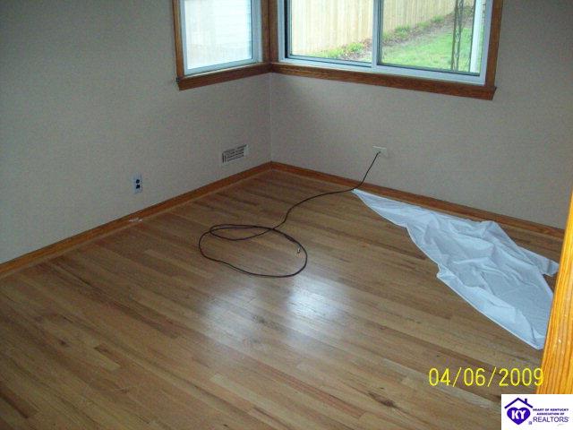 Listing Picture 646 N Main Street Elizabethtown, KY 42701 MLS HK10000295