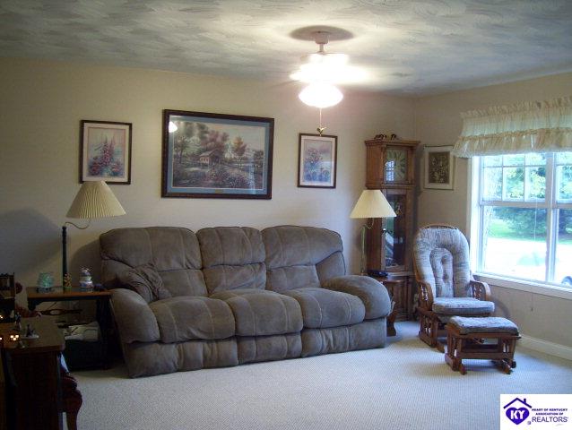 Listing Picture 663 Greer Lane Bardstown, KY 40004 MLS HK10000380