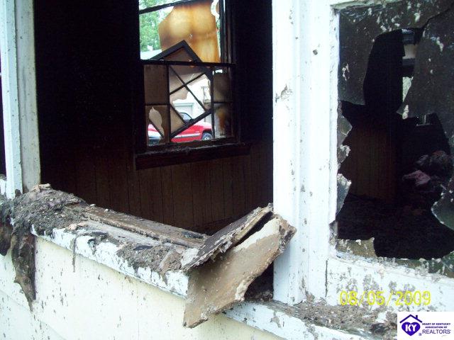 Listing Picture 1322 Elm Street West Point, KY 40177 MLS HK10000429