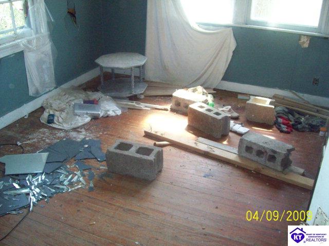 Listing Picture 1322 Elm Street West Point, KY 40177 MLS HK10000429