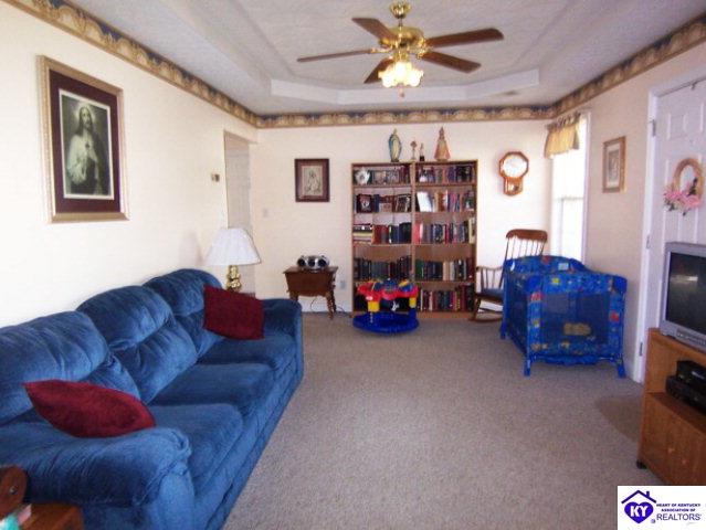 Listing Picture 129 Carey Court Bardstown, KY 40004 MLS HK10000587