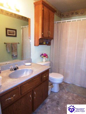 Listing Picture 129 Carey Court Bardstown, KY 40004 MLS HK10000587