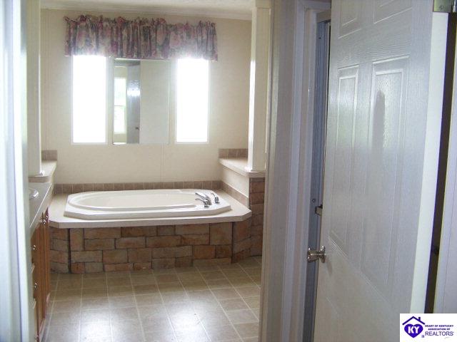 Listing Picture 265 Spurlington Church Road Campbellsville, KY 42718 MLS HK10000606