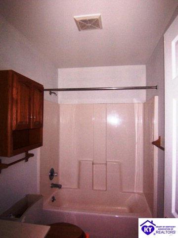 Listing Picture 149 Jonathan Circle Shelbyville, KY 40065 MLS HK10000761