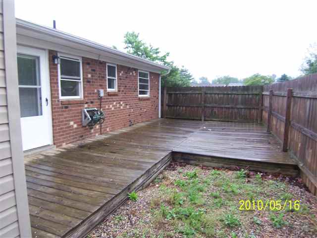 Listing Picture 111 Ledgewood Court Louisville, KY 40229 MLS HK10000737
