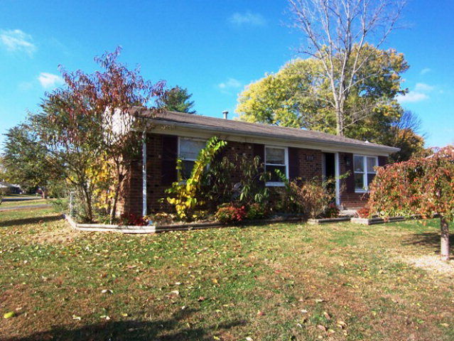 Listing Picture 111 Ledgewood Court Louisville, KY 40229 MLS HK10000737