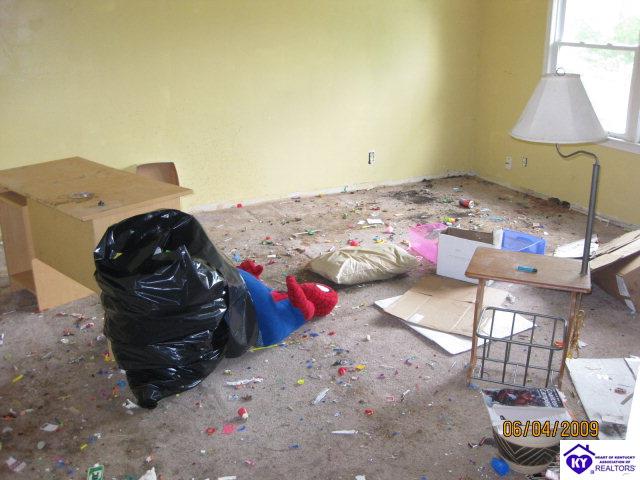 Listing Picture 118 Junell Street Elizabethtown, KY 42701 MLS HK10000995