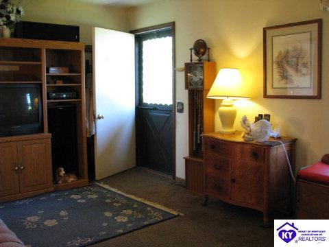 Listing Picture 2876 Tanner Road Hodgenville, KY 42748 MLS HK10000949