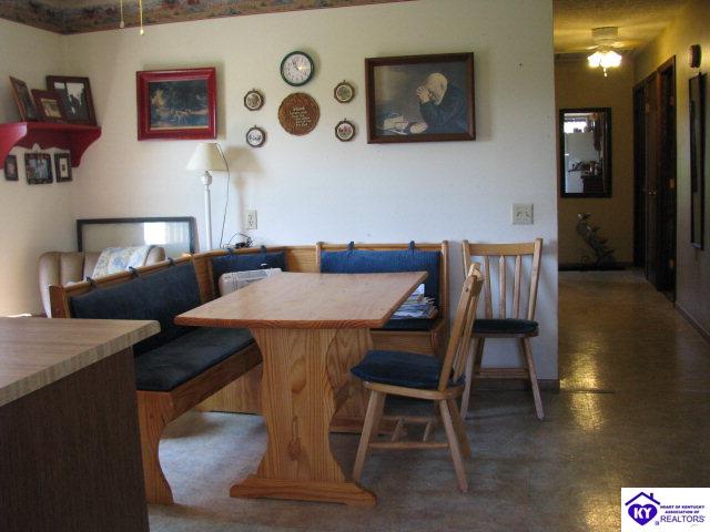 Listing Picture 2876 Tanner Road Hodgenville, KY 42748 MLS HK10000949