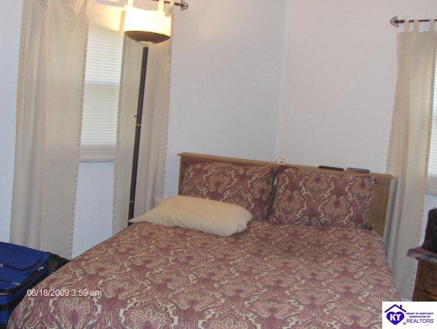 Listing Picture 135 View Circle Shelbyville, KY 40065 MLS HK10001123