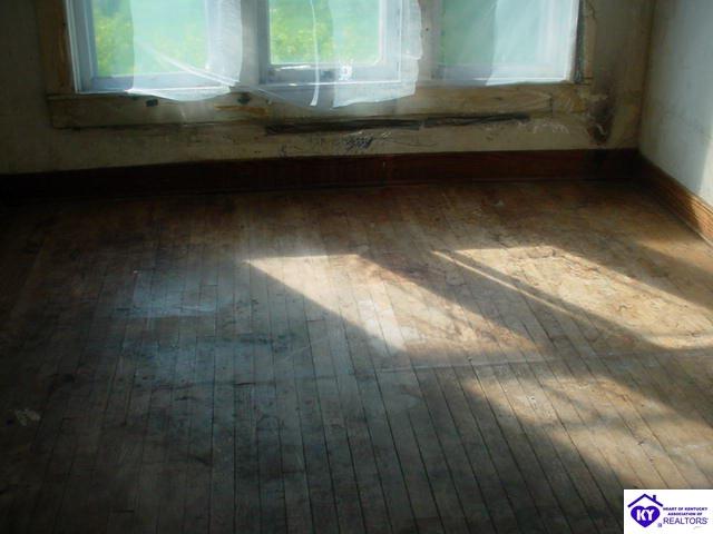 Listing Picture 3497 L and N Turnpike Hodgenville, KY 42748 MLS HK10001155