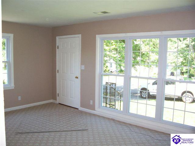 Listing Picture 505 Village Drive Elizabethtown, KY 42701 MLS HK10001158