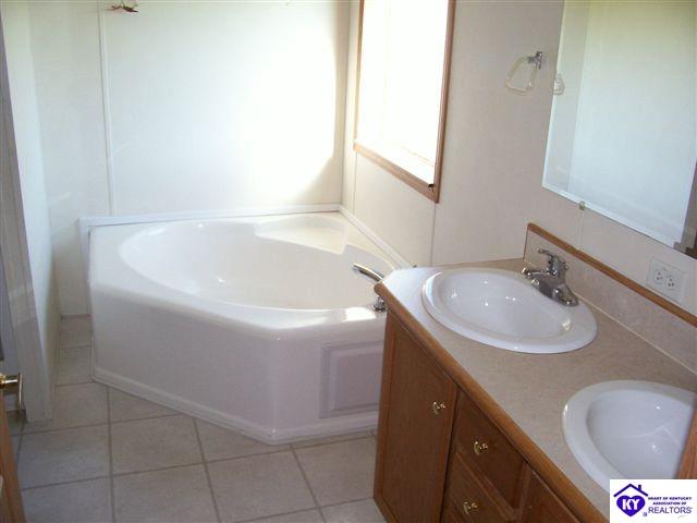 Listing Picture 209 Preakness Drive Elizabethtown, KY 42701 MLS HK10001270