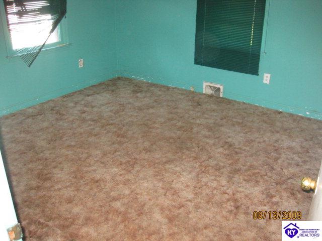 Listing Picture 546 Kirkpatrick Avenue Hodgenville, KY 42748 MLS HK10001924