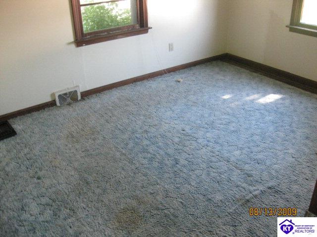 Listing Picture 546 Kirkpatrick Avenue Hodgenville, KY 42748 MLS HK10001924