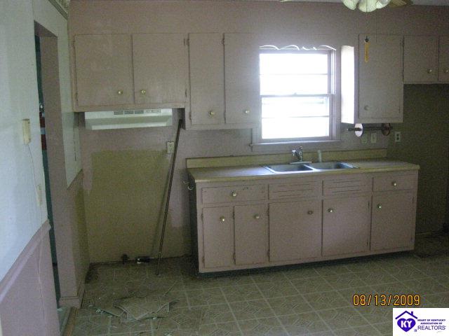 Listing Picture 546 Kirkpatrick Avenue Hodgenville, KY 42748 MLS HK10001924