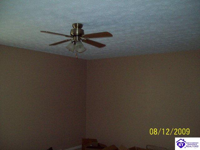 Listing Picture 147 Linda Lane Campbellsville, KY 42718 MLS HK10002113