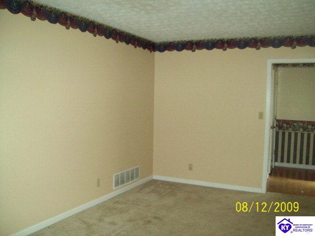Listing Picture 147 Linda Lane Campbellsville, KY 42718 MLS HK10002113