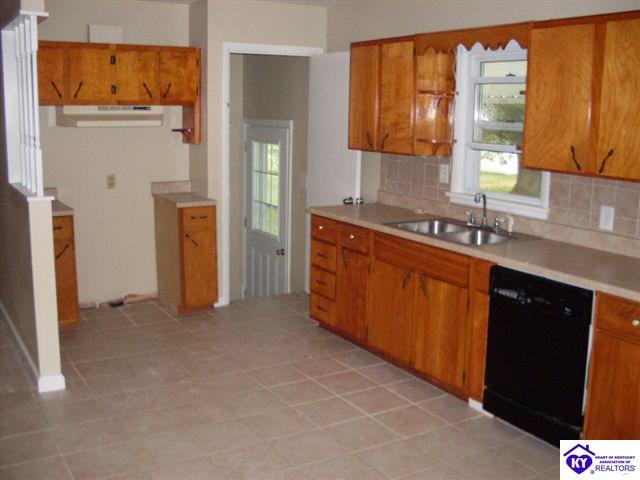 Listing Picture 302 E Fifth Street Hardinsburg, KY 40143 MLS HK10002166