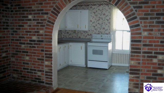 Listing Picture 303 W Main Street Vine Grove, KY 40175 MLS HK10002619