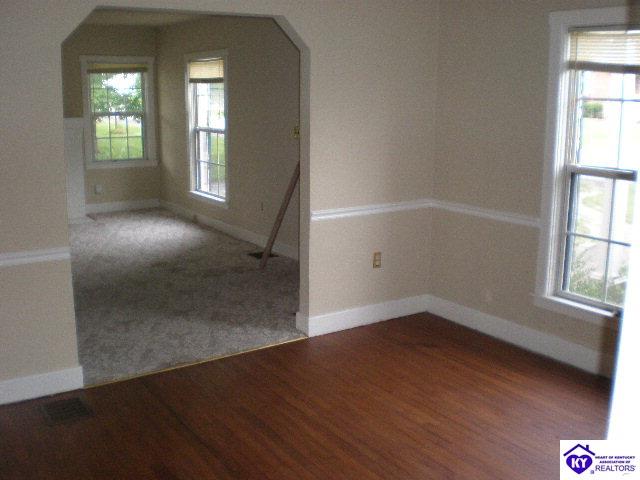 Listing Picture 216 S Walters Avenue Hodgenville, KY 42748 MLS HK10002622